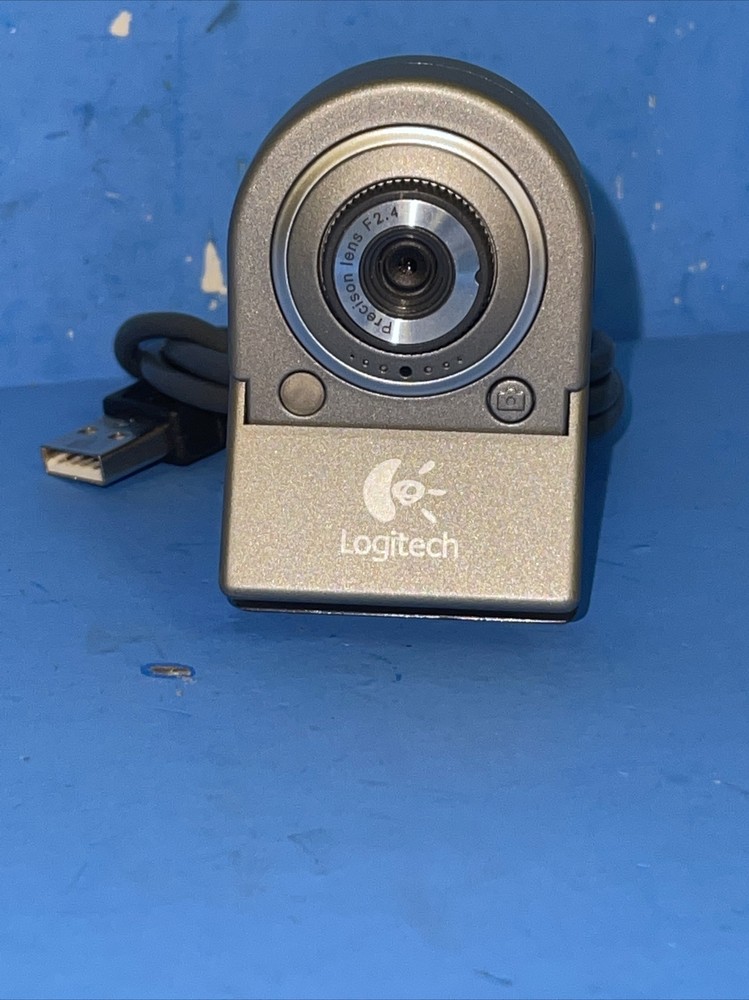 Logitech PC Camera V-UAV35 Skype Massager Facebook Webcam Home & Office Use