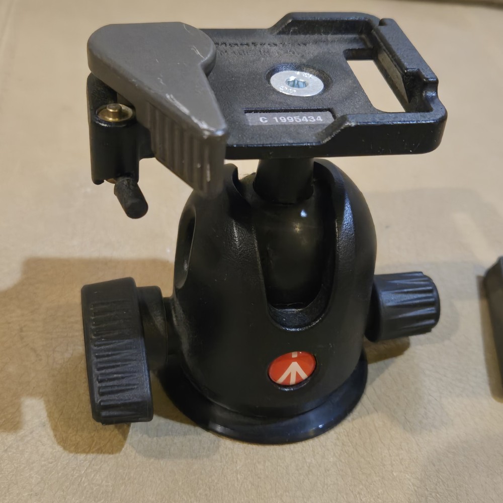 Manfrotto 496RC2 Compact Ball Head with Quick Release Plate