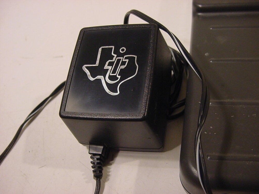 TEXAS INSTRUMENTS CBL SYSTEM w/ ACCESORIES LAB DATA COLLECTOR CALCULATOR