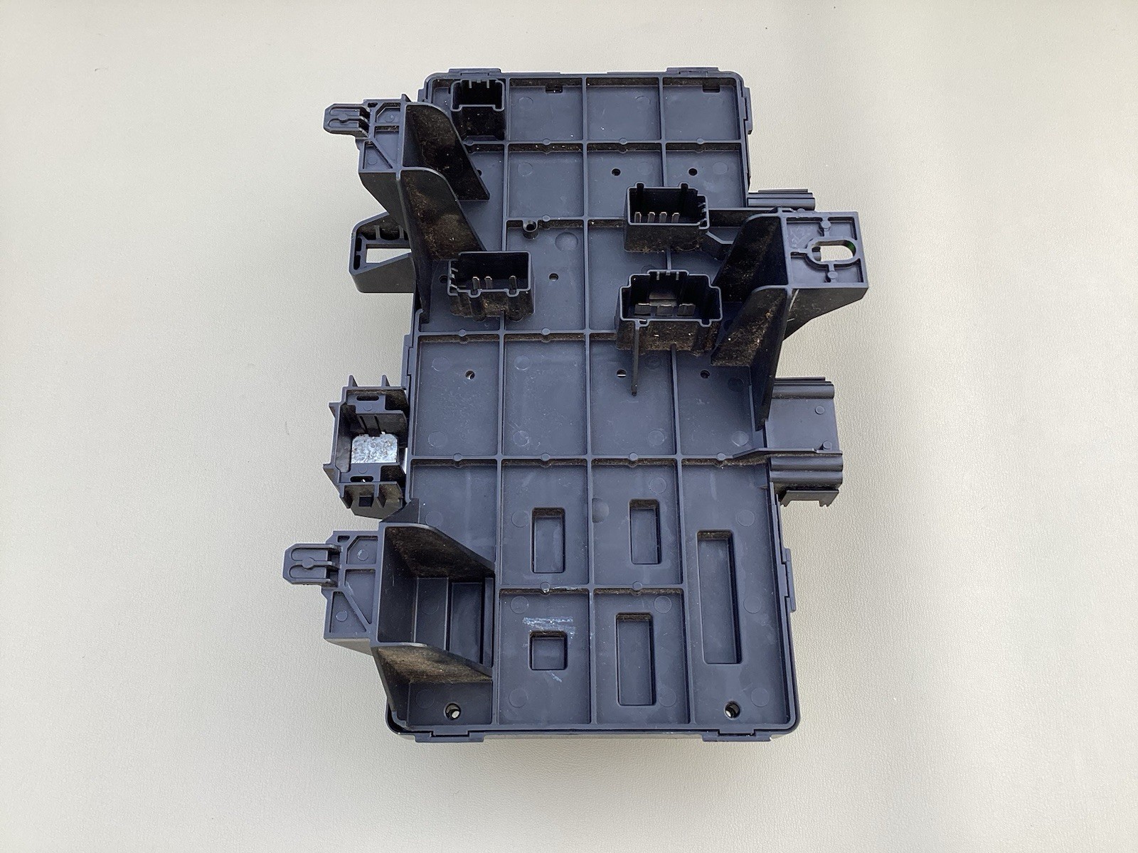 2004 Ford Expedition Navigator Interior Fuse Box 4L7T-14A067-AD *