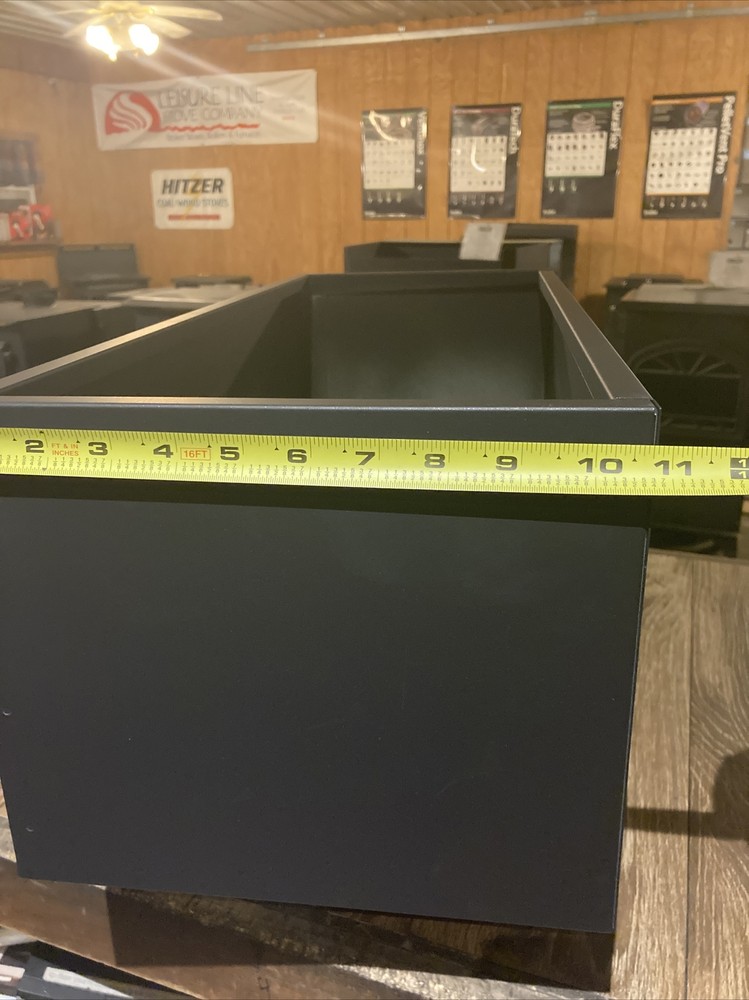 Reading coal stove hopper w/lid