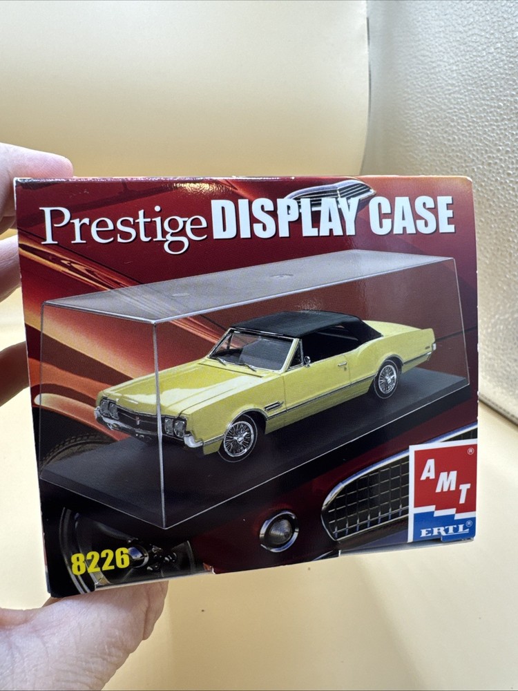 Prestige 1/25 AMT ERTL Model Stackable Display Case 8226