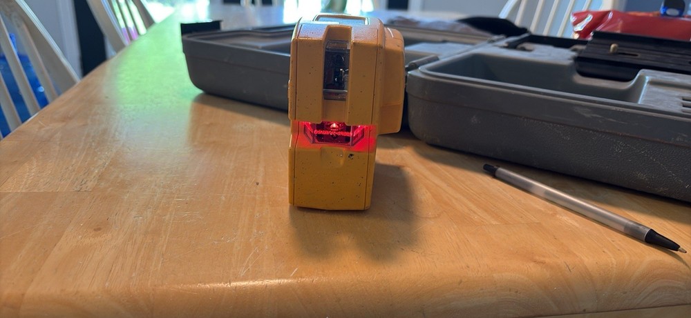 PLS 4 Pacific Laser Systems Red Laser Level