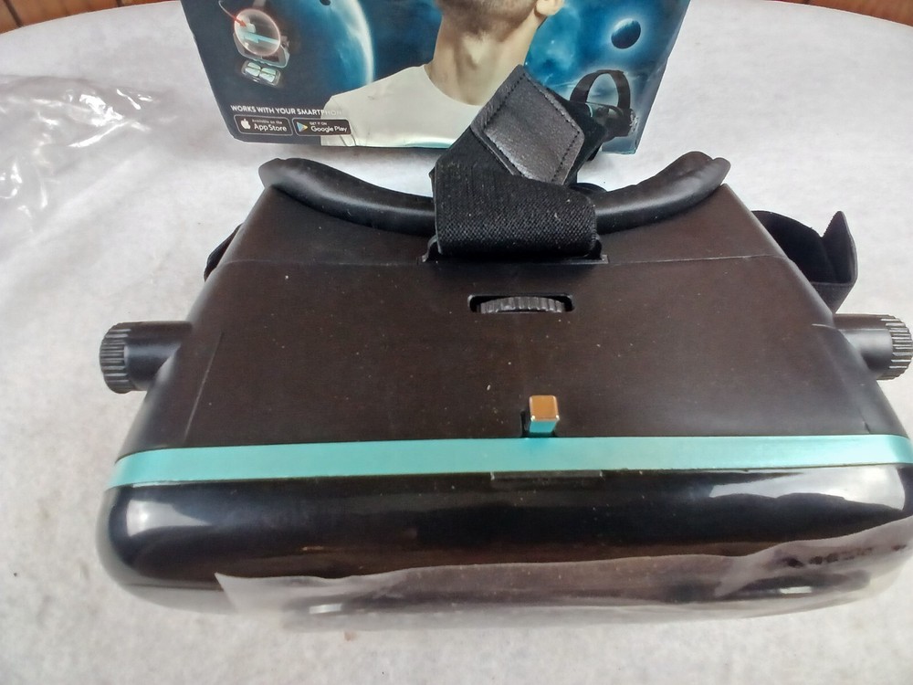ARCADIA Virtual Reality 360 Head Set Use with Smart Phones