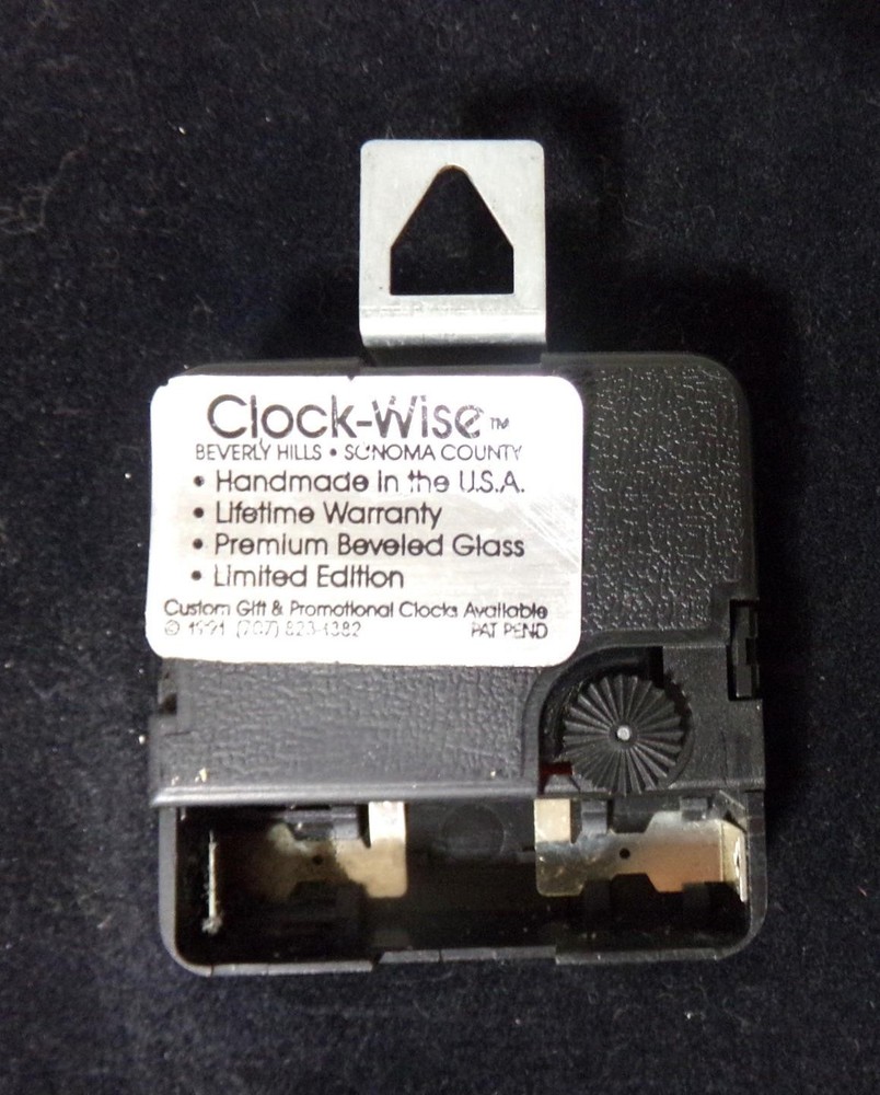 SR-71 Blackbird Wall Clock Clock-Wise