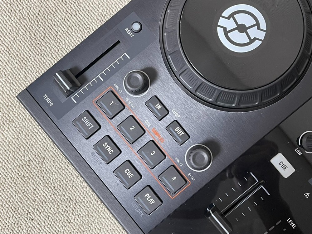 Native Instruments Traktor Kontrol S2 MK1 DJ Controller 2-Channel with Adaptor
