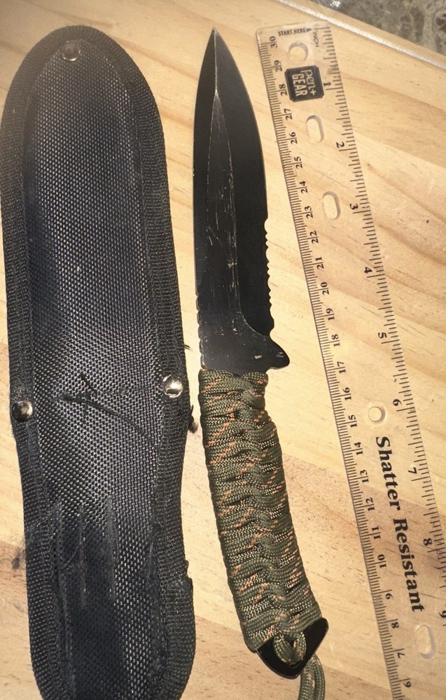 ozark trail Camping Knife w/Sheath