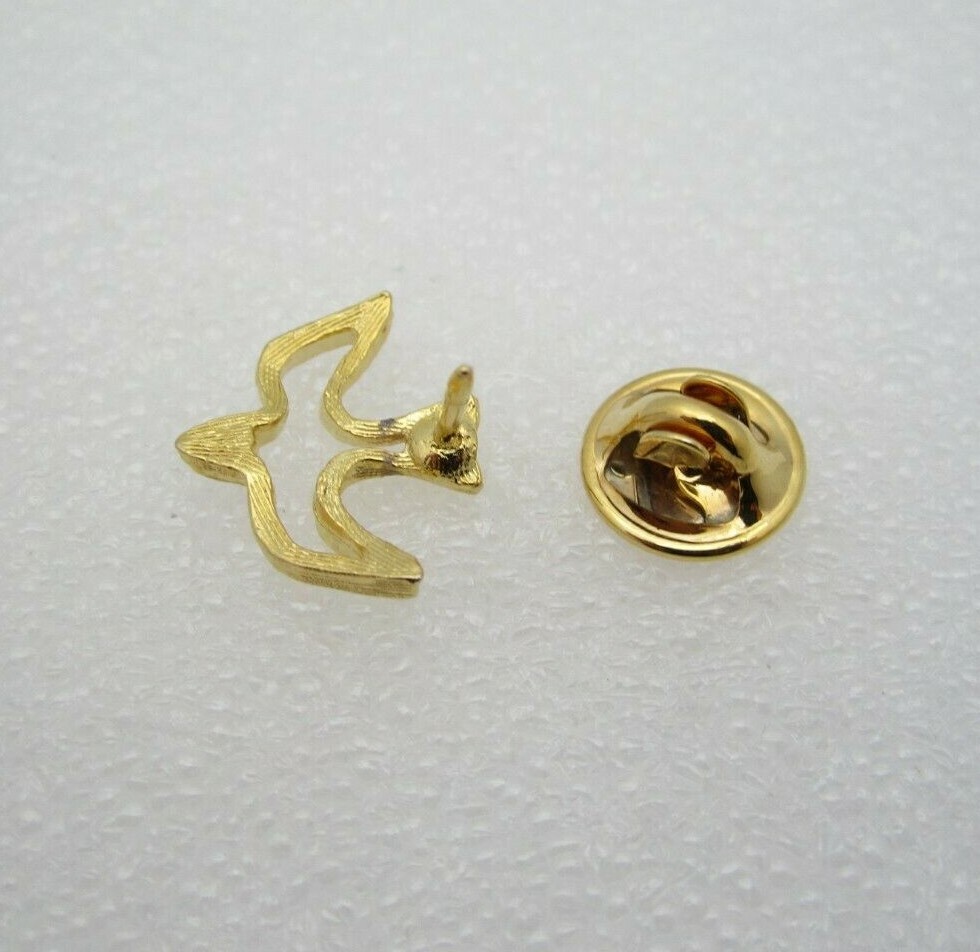Dove Flying Bird Lapel Pin (A123)