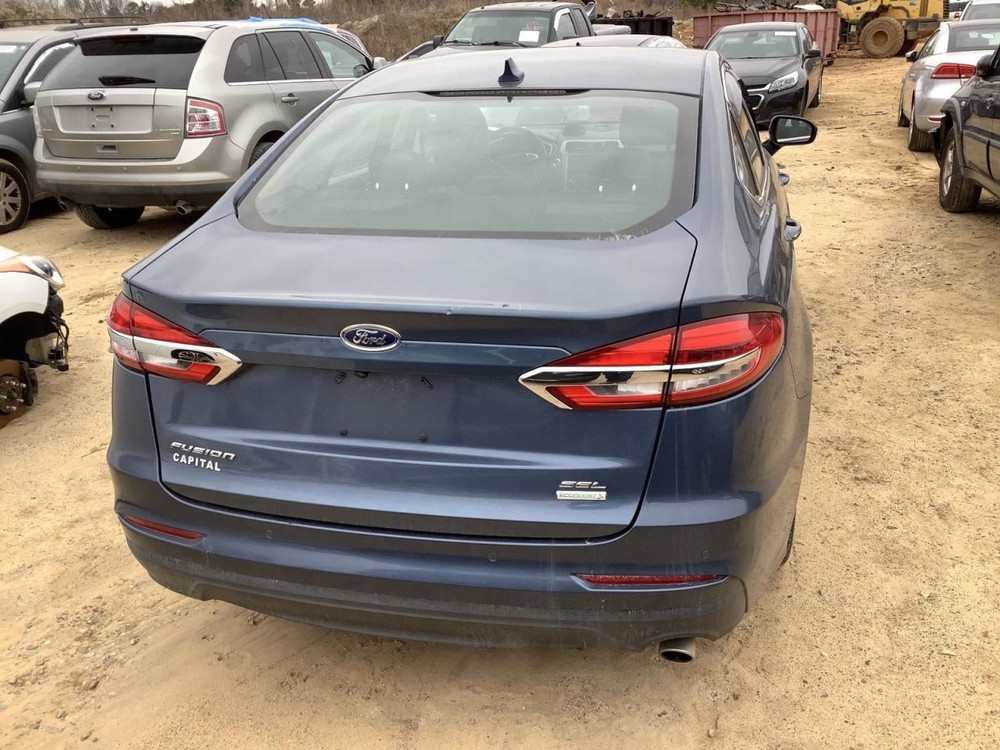 FUSION 2019 Glove Box 4937195