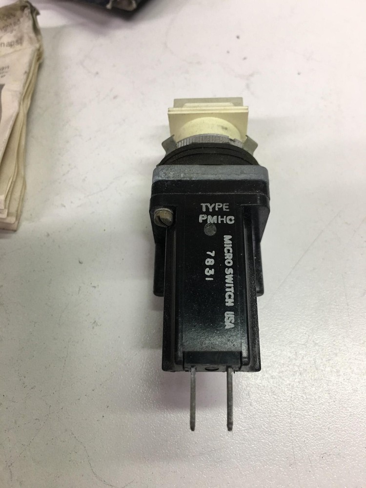 HoneyWell Push-Button Micro Switch PMHC135A1 7839