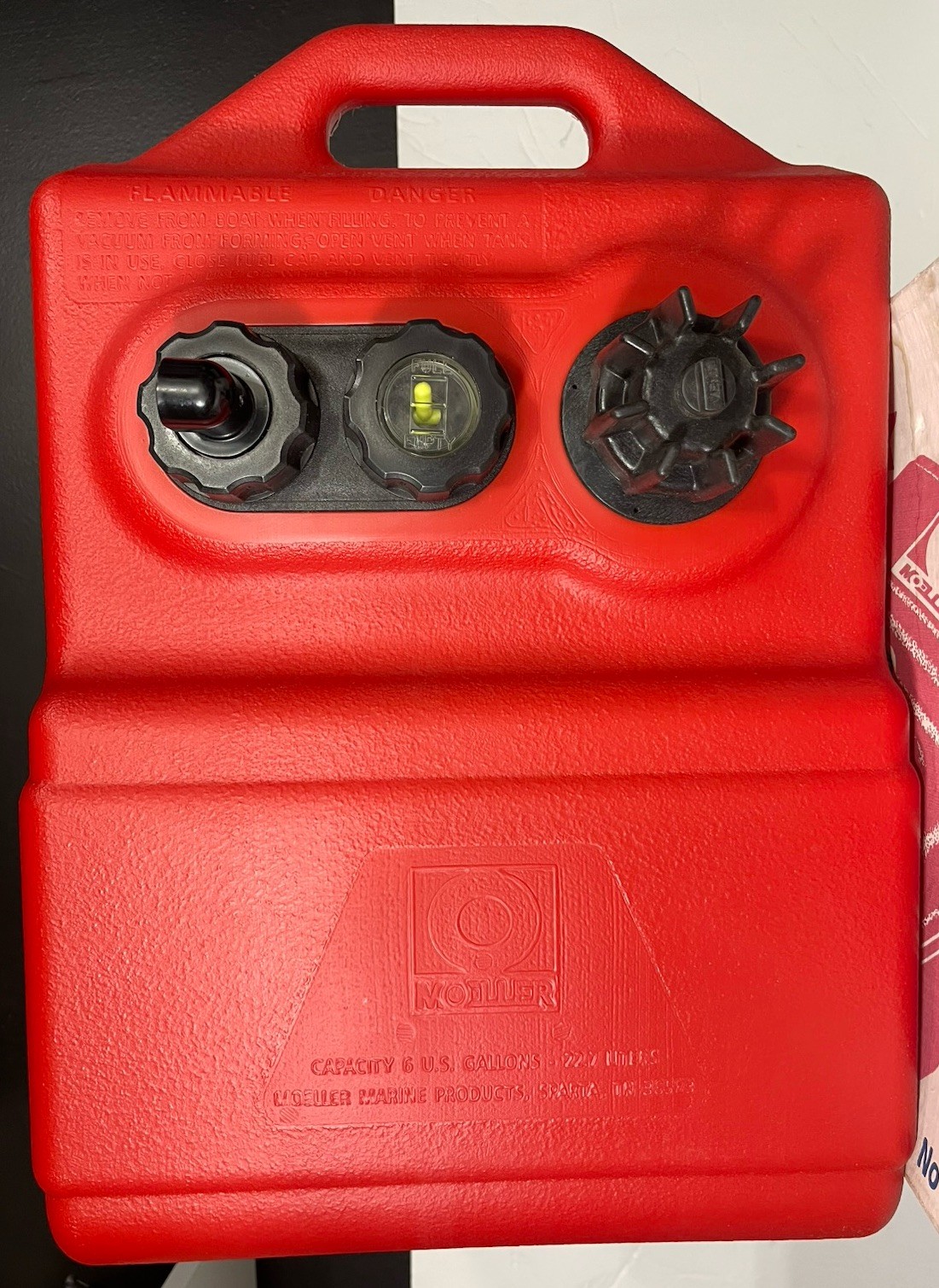 New Moeller Marine Fuel Tank 6 Gallon 31106