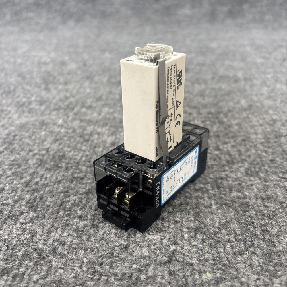 Fuji Electric ST7P-2 Timer Relay With TP88X2 Base Used