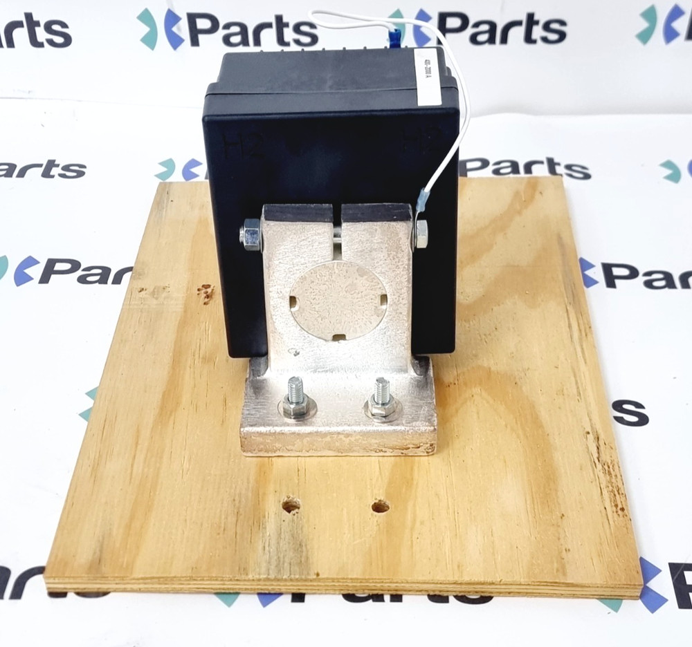 SCHNEIDER ELECTRIC 34035 Current Transformer 400-2000A