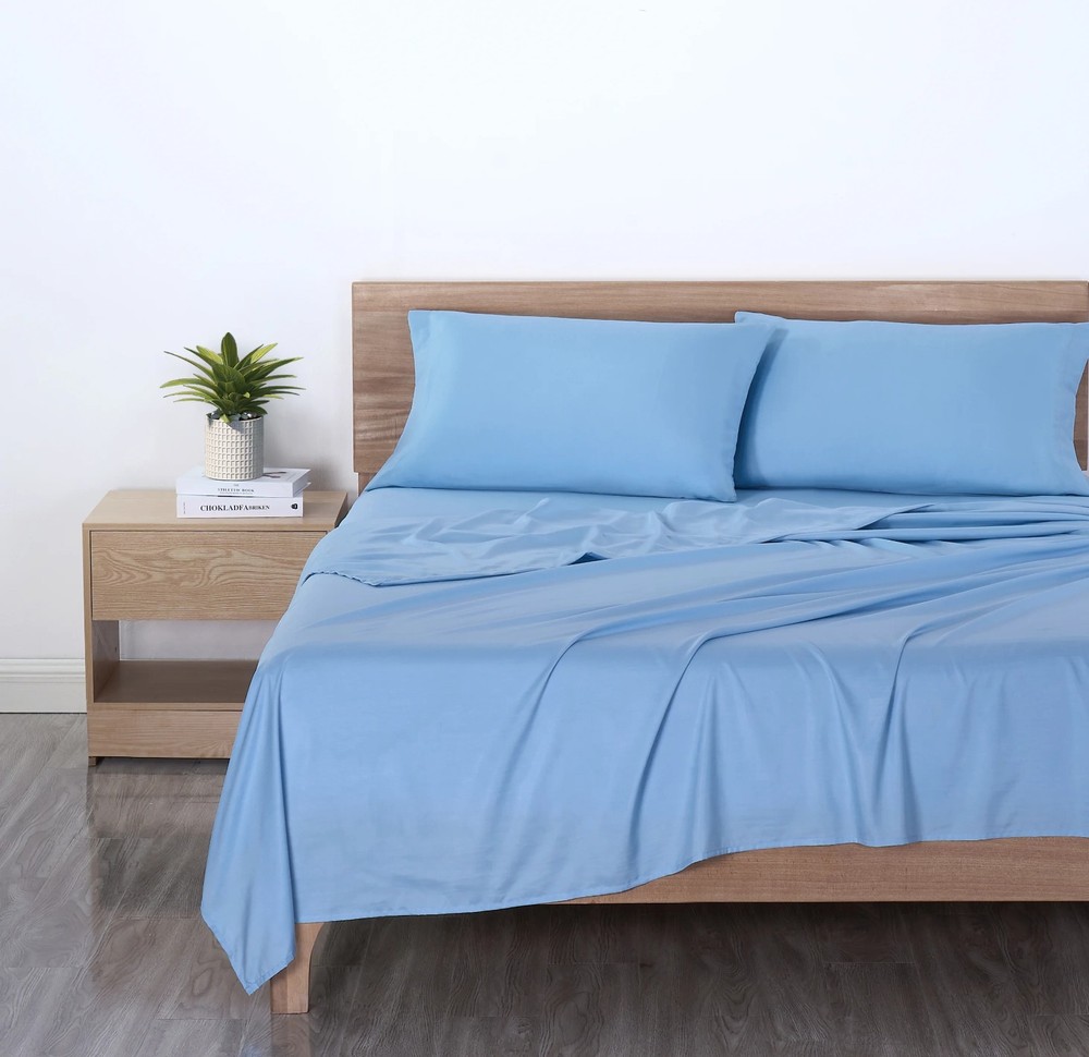 Mainstays Basic Value Microfiber Bed Sheet Set, Light Blue, Twin, 3 Piece.