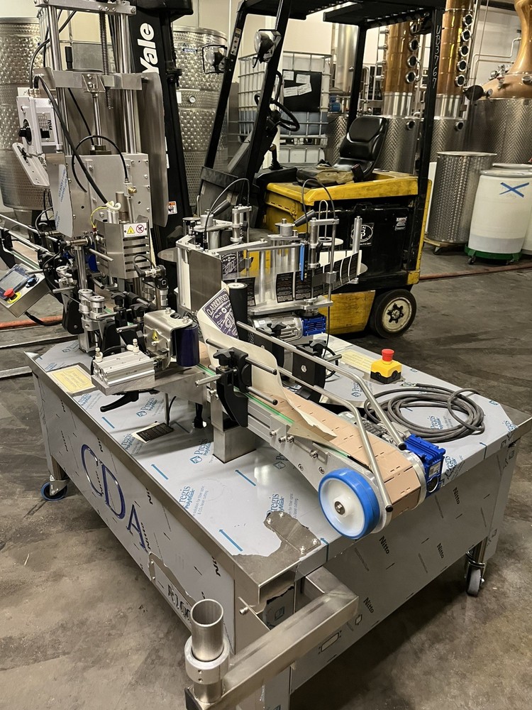 CDA R1000 Bottle Labeler