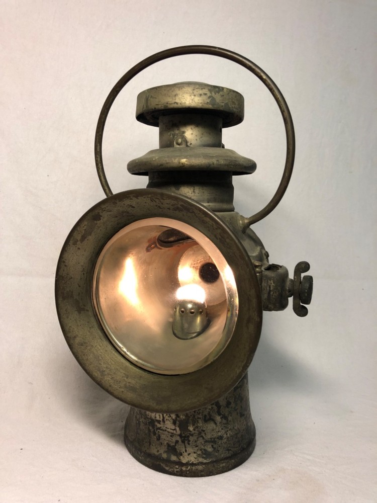 Howes & Burley Oil Side Lamp