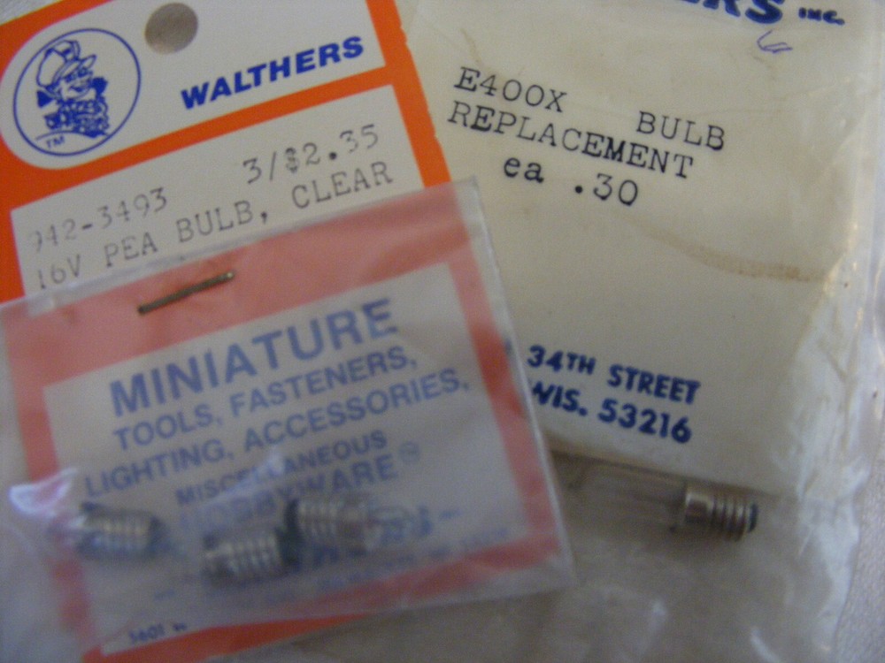 Vintage HO Scale Walthers Replacement Bulbs 942-3493 E400X            c