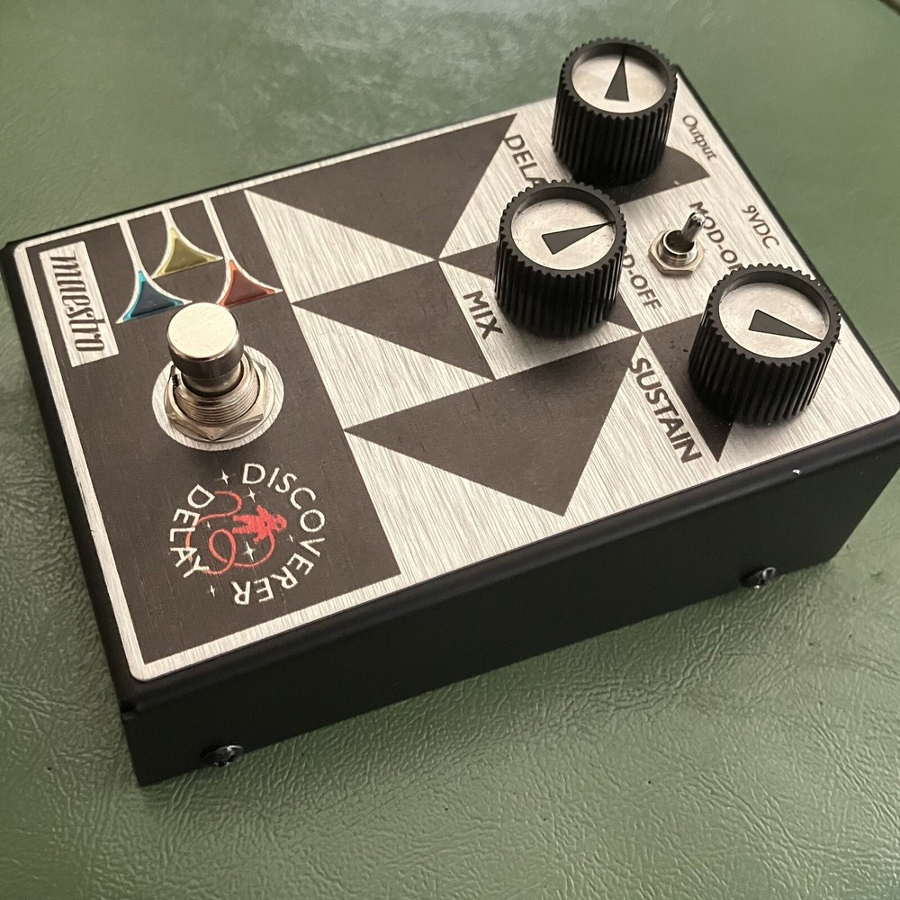 MAESTRO DISCOVERER Analog Delay With Modulation - comes with original box