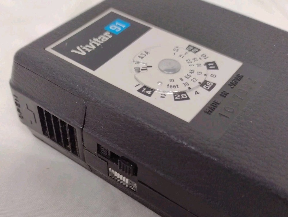 Vivitar 91 Electronic Flash with Manual Untested