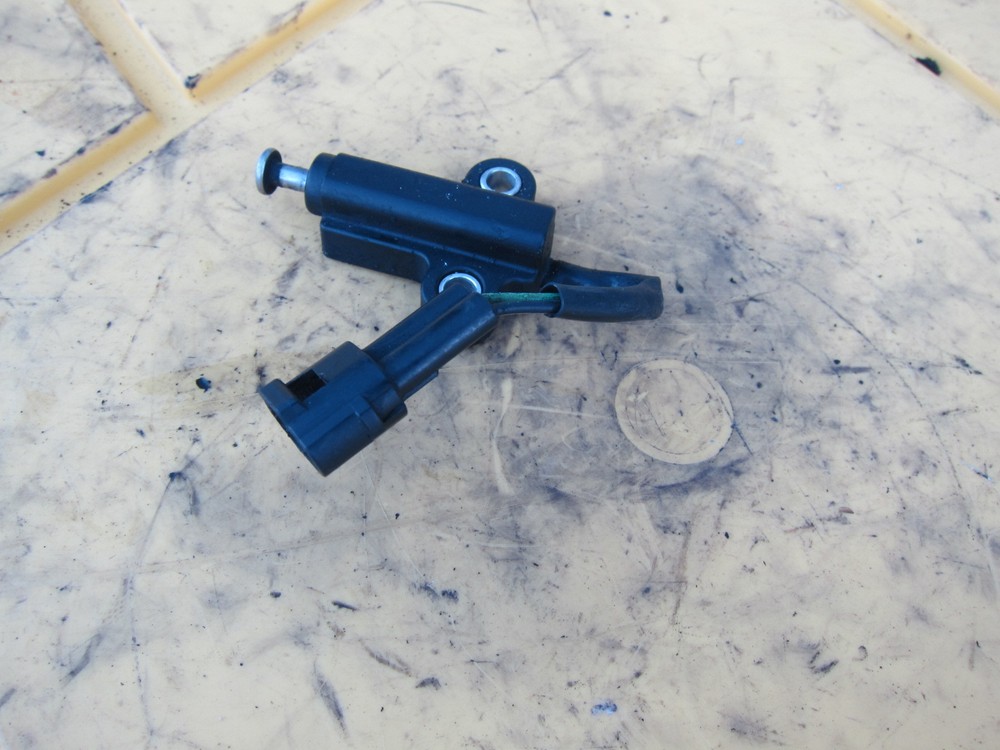 2005 Suzuki Boulevard C50 OEM KICKSTAND SIDE KICK STAND SENSOR