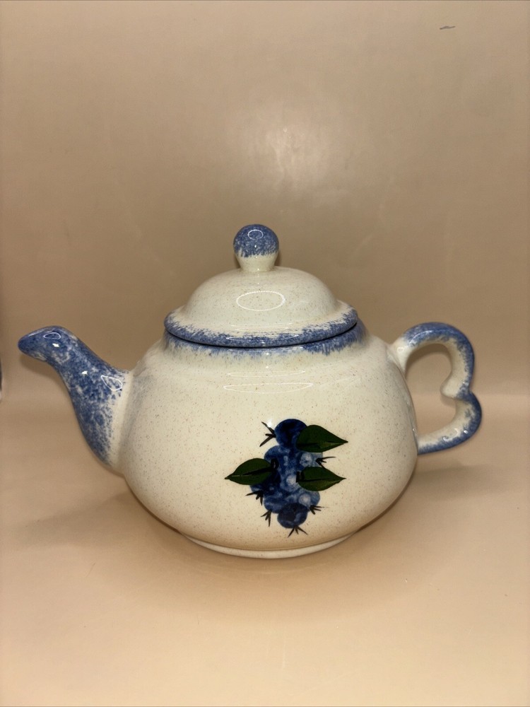 Debbie’s Blueberry Ware Teapot with Lid