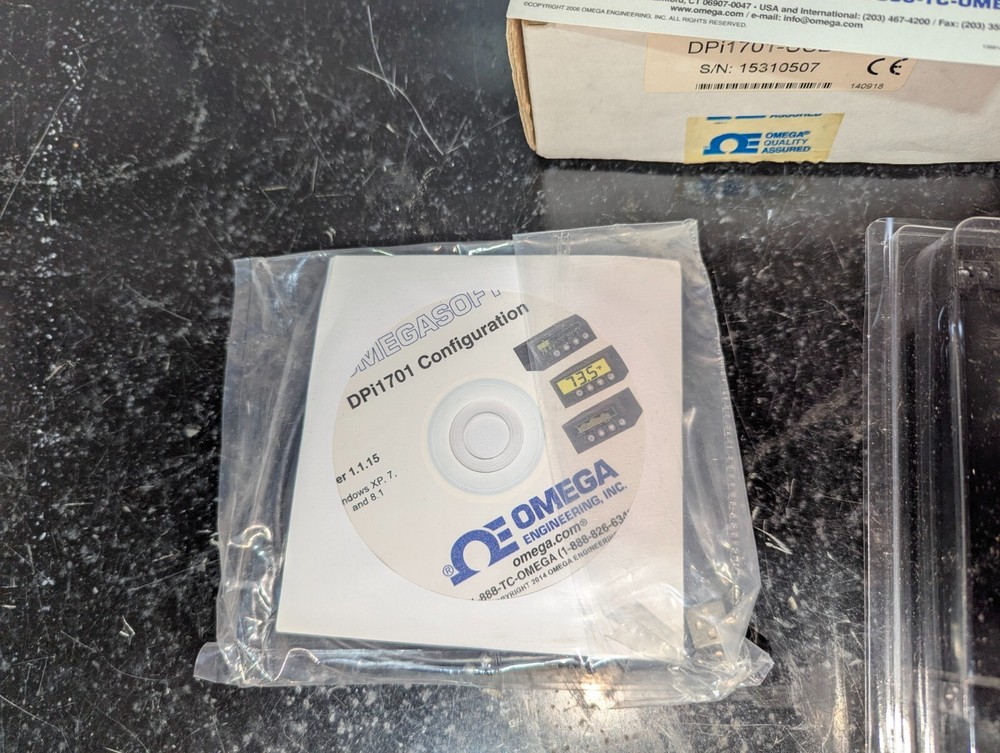 Omega DPi1701-USB-AR Graphic Display Panel Meter Data Logger Temp Process NIB