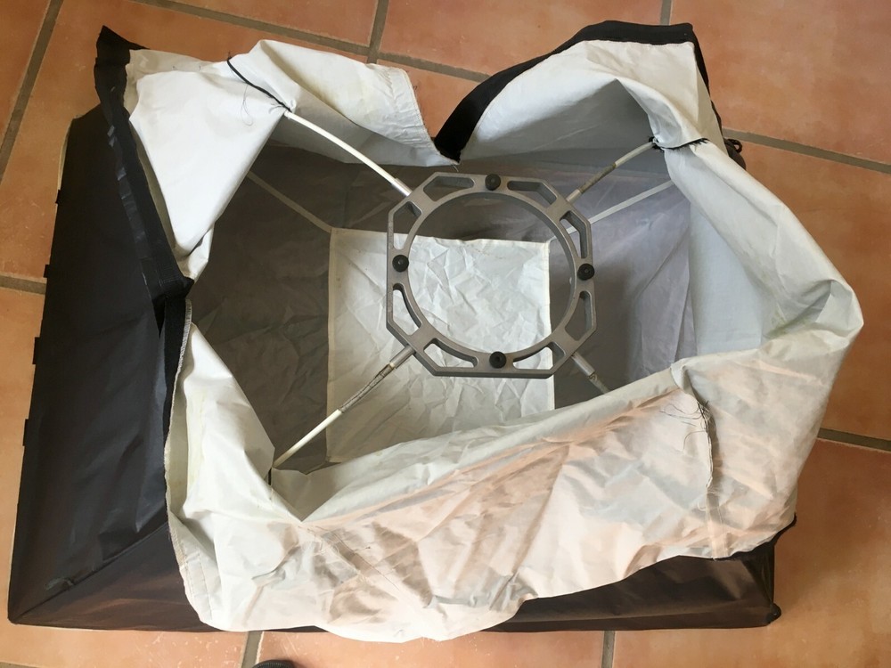 Flash Lighting Soft Box 24" x 36" with ring mount included