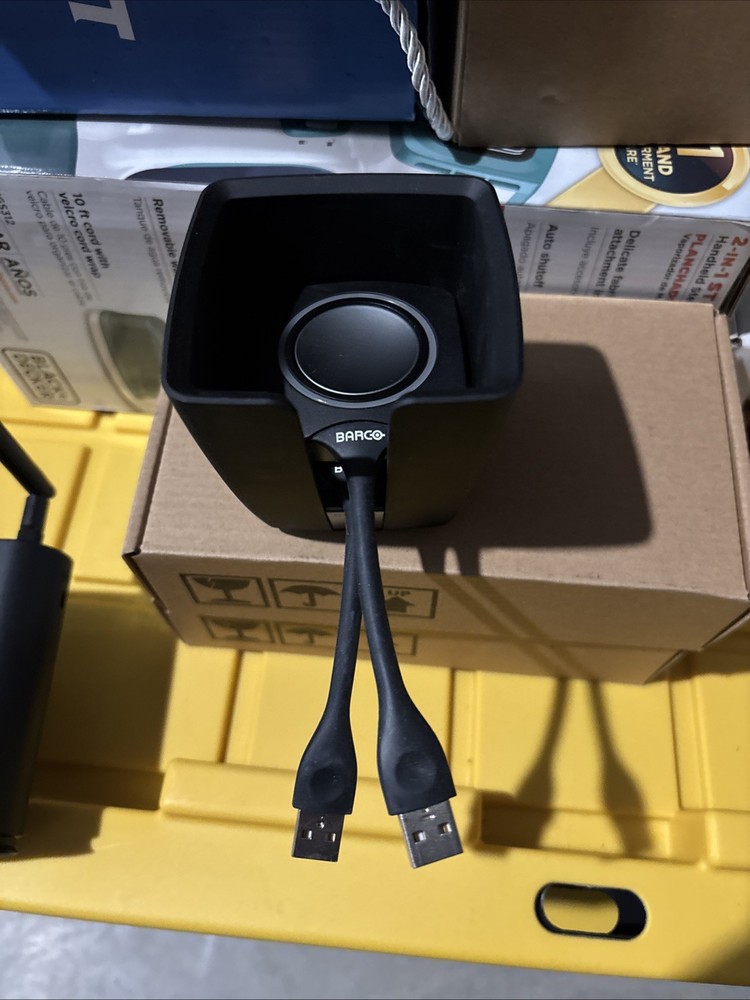 Barco ClickShare CSE-200 Wireless Presentation System With Power - 2 Buttons