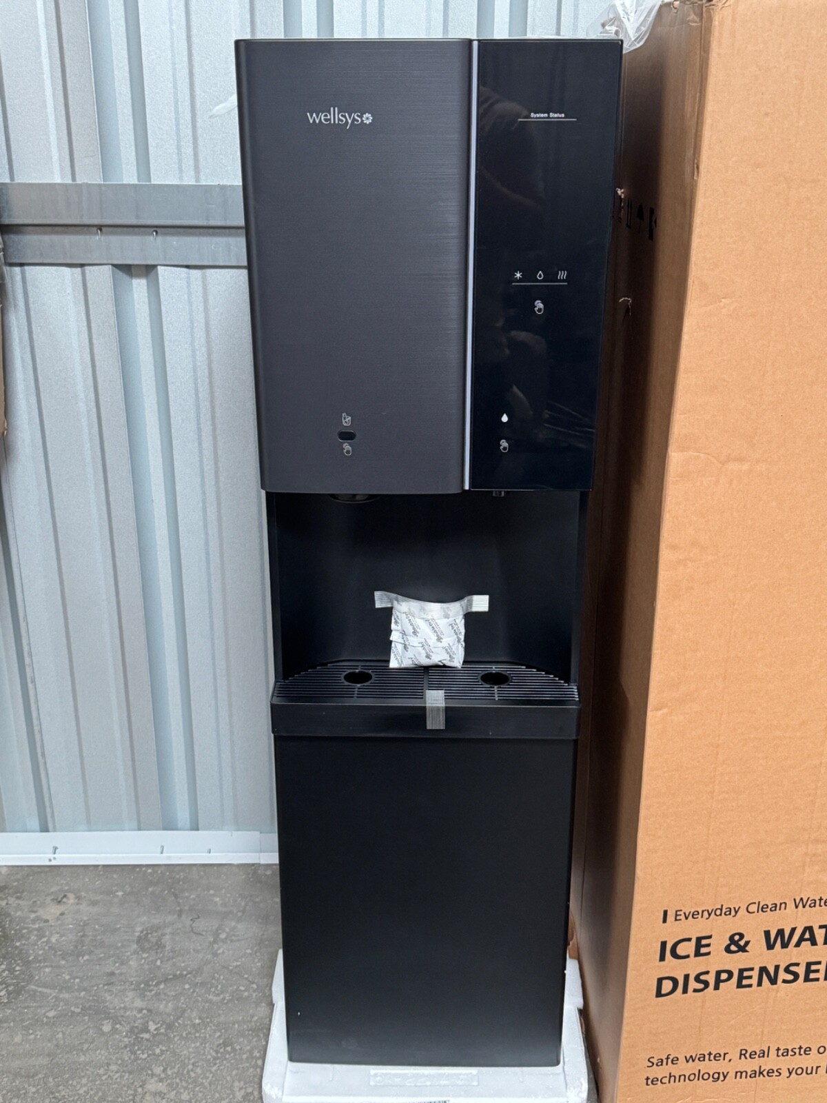 Wellsys i14 Touchless Hot Cold Ambient Water & Ice Dispenser Holds 13.2 lb Ice