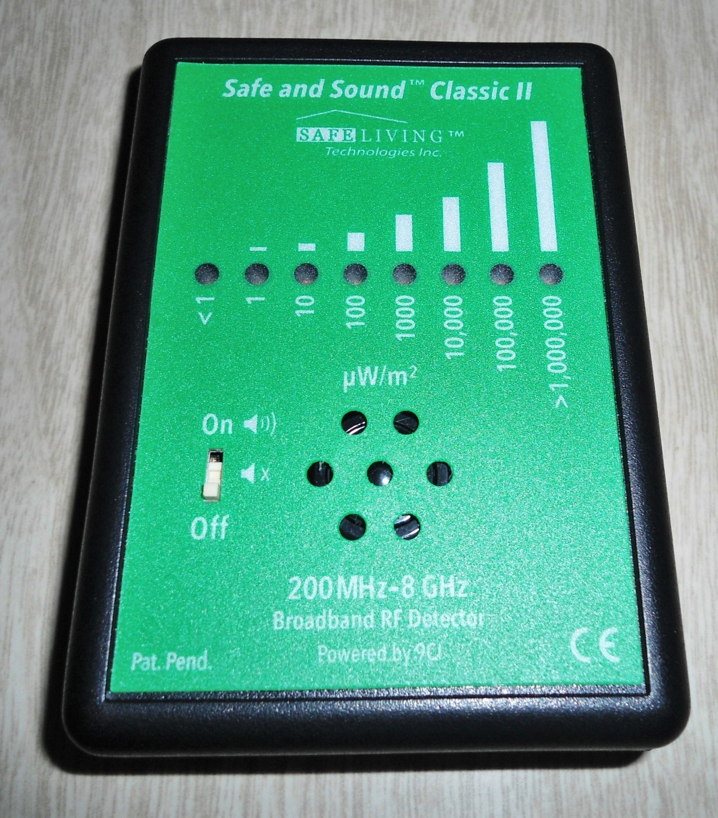 SAFE & SOUND CLASSIC II - 200 MHZ-8 GHZ BROADBAND RF/RADIATION DETECTOR/RECEIVER
