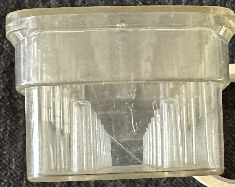 Vintage Tidee Maid Thread Box Neatly Holds & Cuts Thread