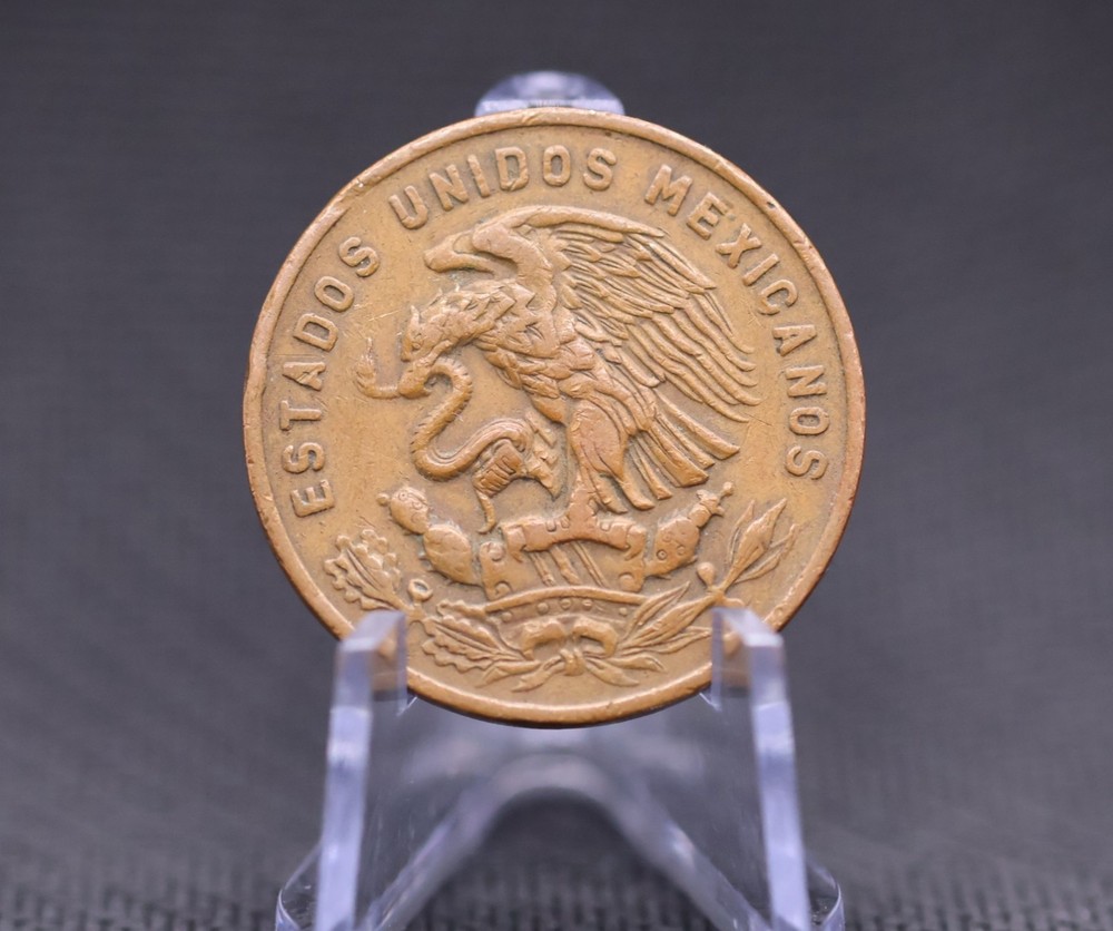 1960 circulated Mexico 20 centavo.