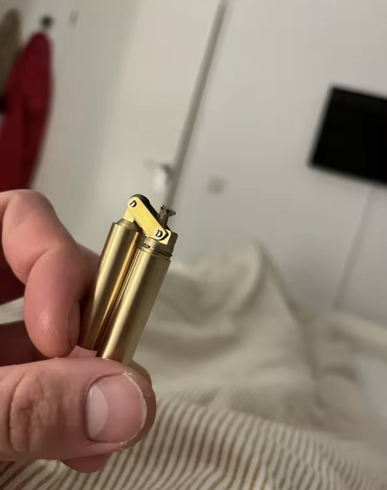 SLEEK PEN LIGHTER | WINDPROOF