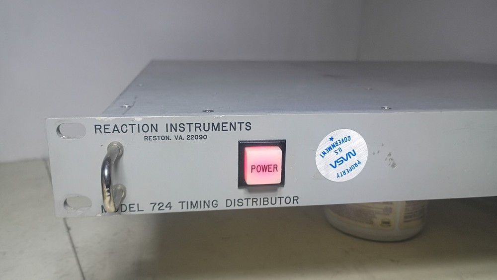 Working Reaction Instruments Model 724 RF Timing Distributor 1 In / 12 Out