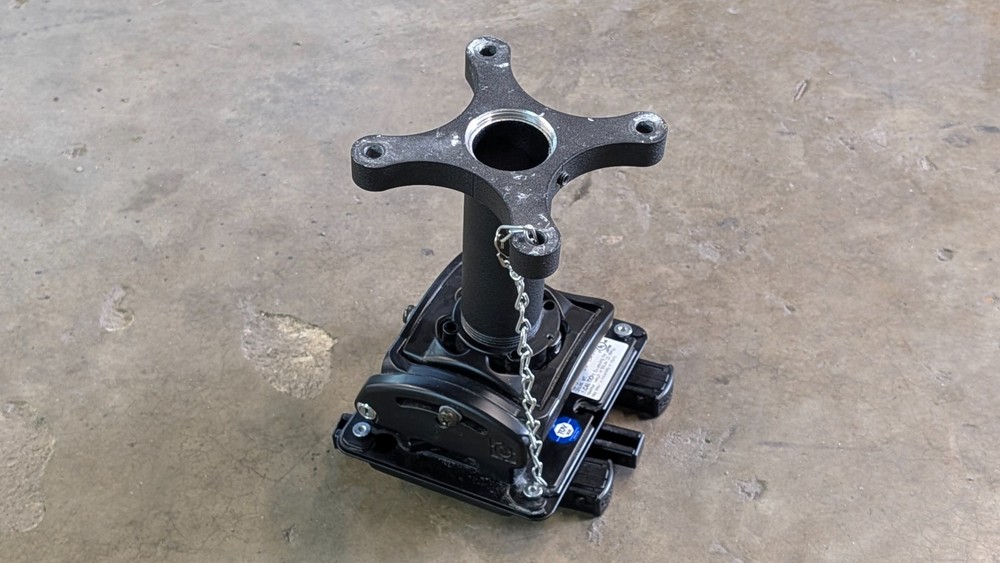 Chief Manufacturing RPMA000 Projector Mount