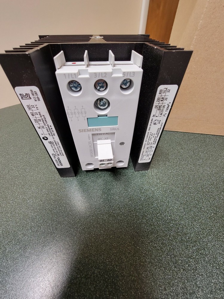 Siemens Contactor 3RF243-IAC35