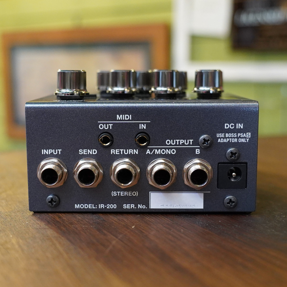 BOSS IR-200 AMP&CABINET PROCESSOR Guitar Effects Pedal