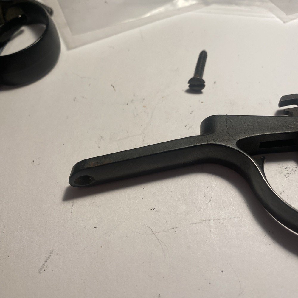 Thompson Center New Englander Muzzleloader Single Trigger Assembly And Screws