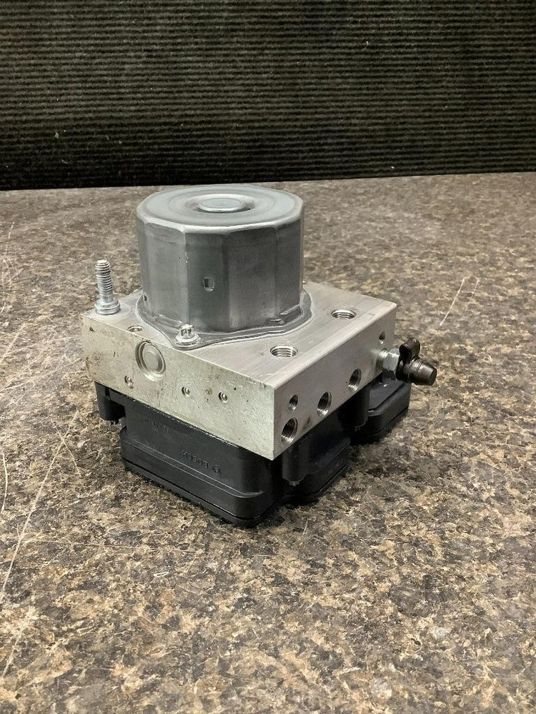 24 Can-Am Ryker 900 ABS Module Pump 74D