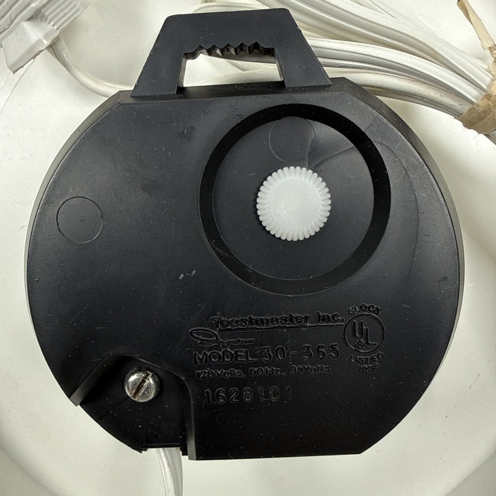 Vtg NOS Mid Century Kitchen Wall Clock Electric Decor