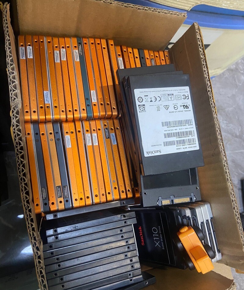 10Pcs 2.5in SSD Solid State Drive 240/256GB(Random) Laptop Desktop PC