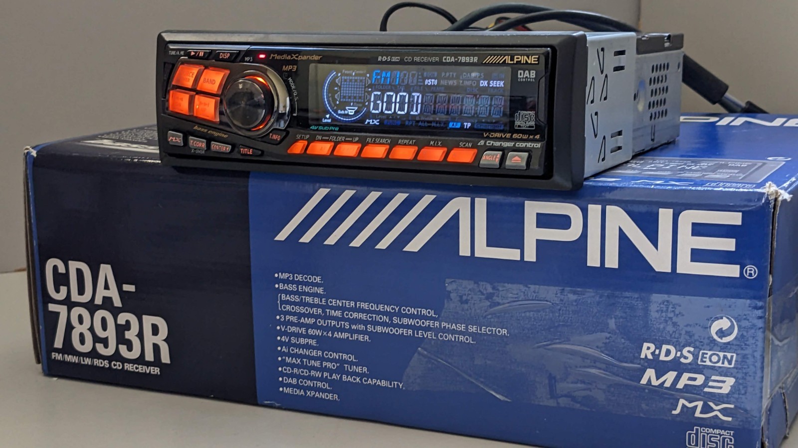 ALPINE CDA-7893R Car CD MP3 Receiver MediaXpander 4 X 60 WATT + BLUETOOTH