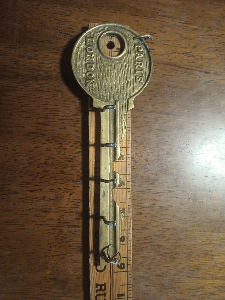 Brass Key Key Holder