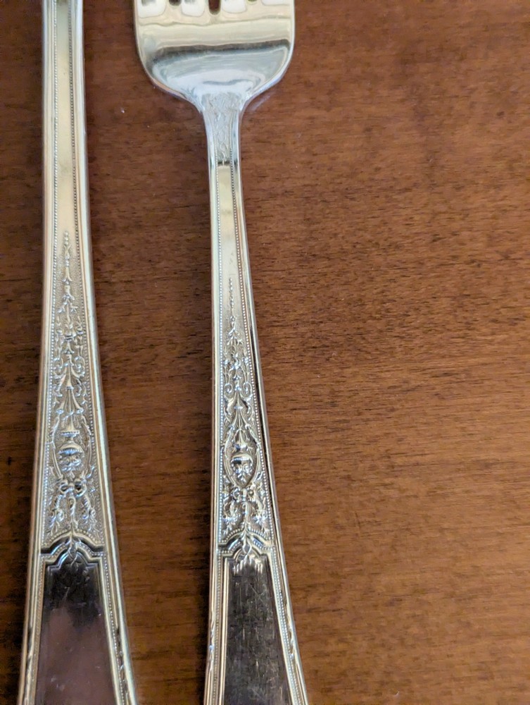 13-VINTAGE ANCESTRAL INTERNATIONAL SILVER SILVERPLATE SILVERWARE