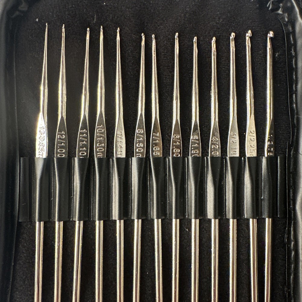 Boye CrocketMaster Hooks with Case Set of 23