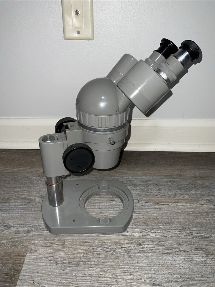 OLYMPUS SZ-III STEREO BINOCULAR SCIENTIFIC MICROSCOPE