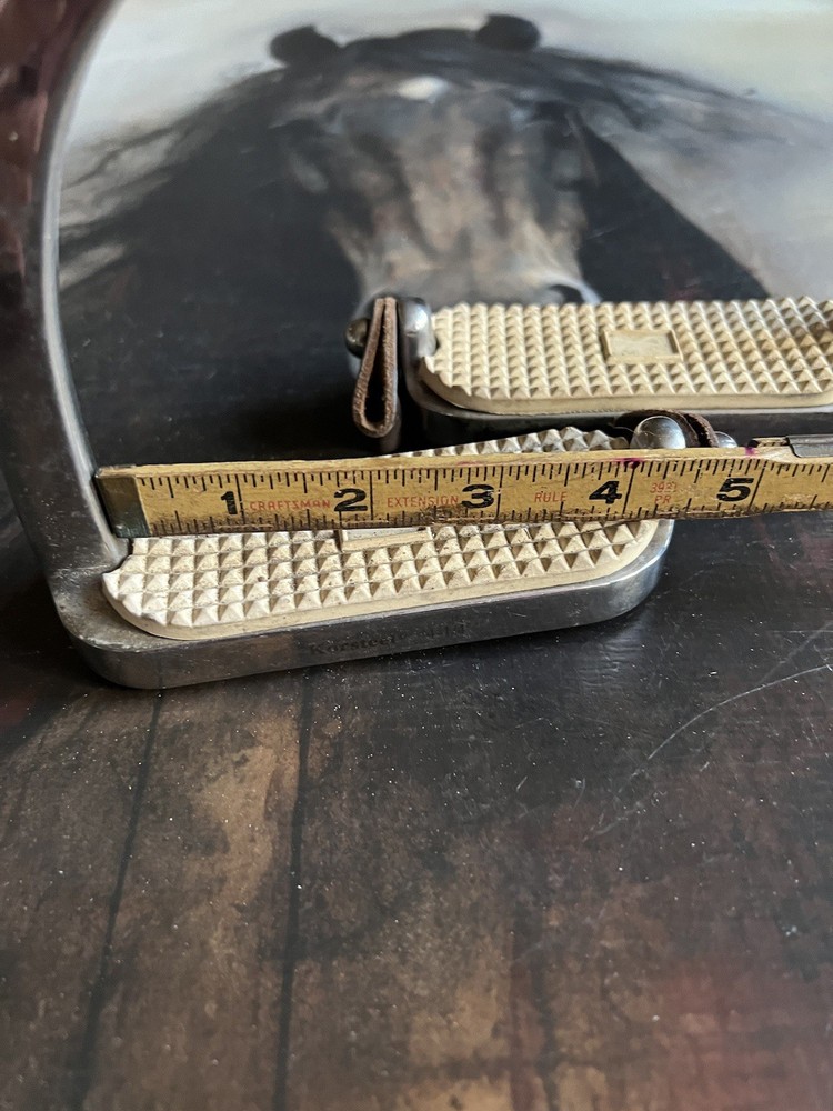 Peacock Stirrups ￼