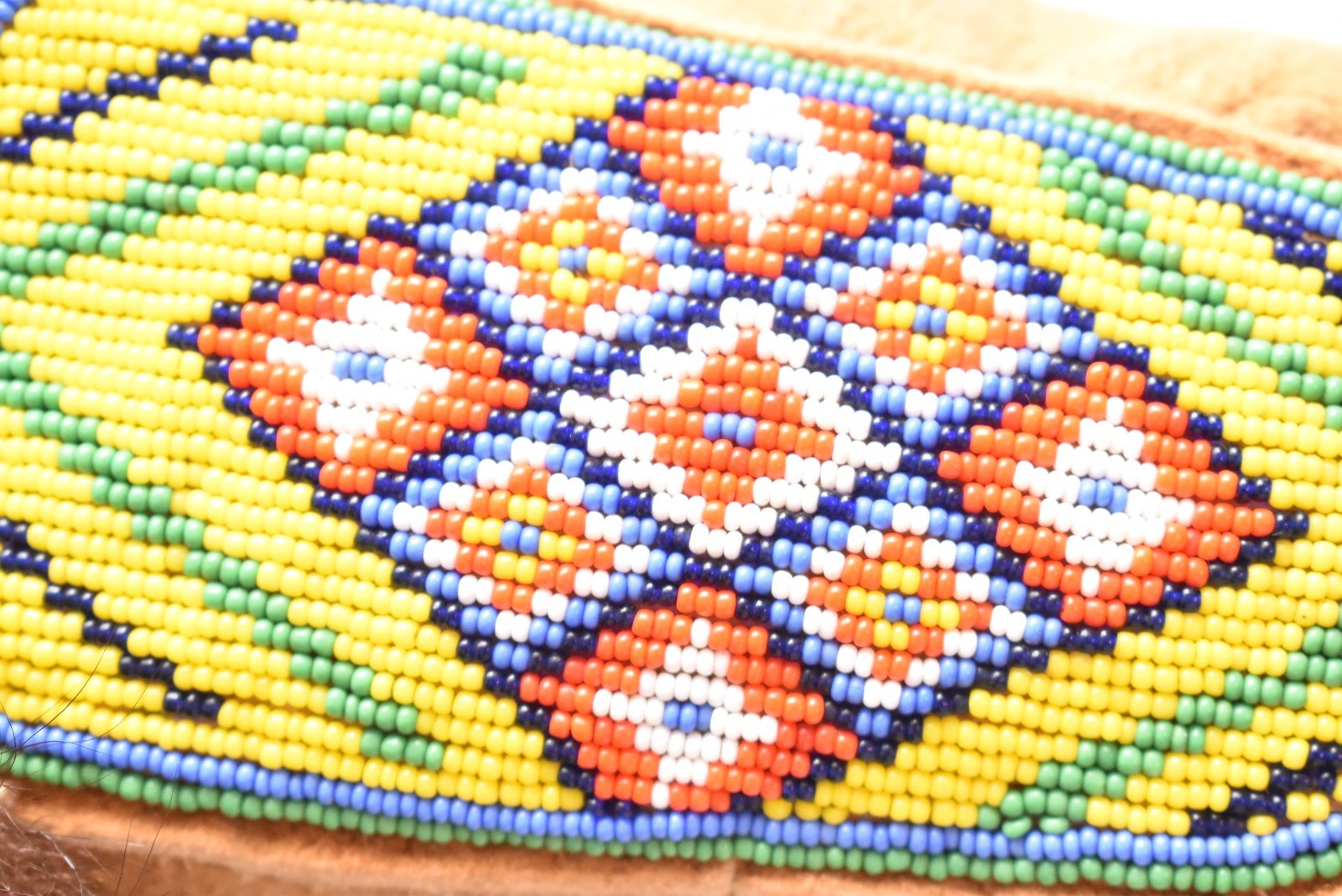 VINTAGE CREE INDIAN GEOMETRICAL BEADED MOCCASINS NATIVE AMERICAN 11"