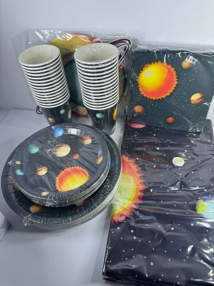 Outer Space Birthday Party Pack Outer Space 9" Dinner Paper Plates 7"