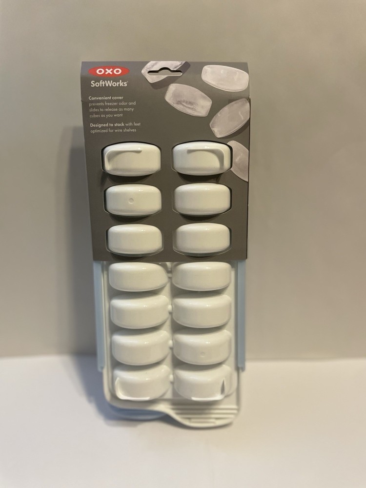 OXO Good Grips Covered Ice Cube Tray - 2 Pack